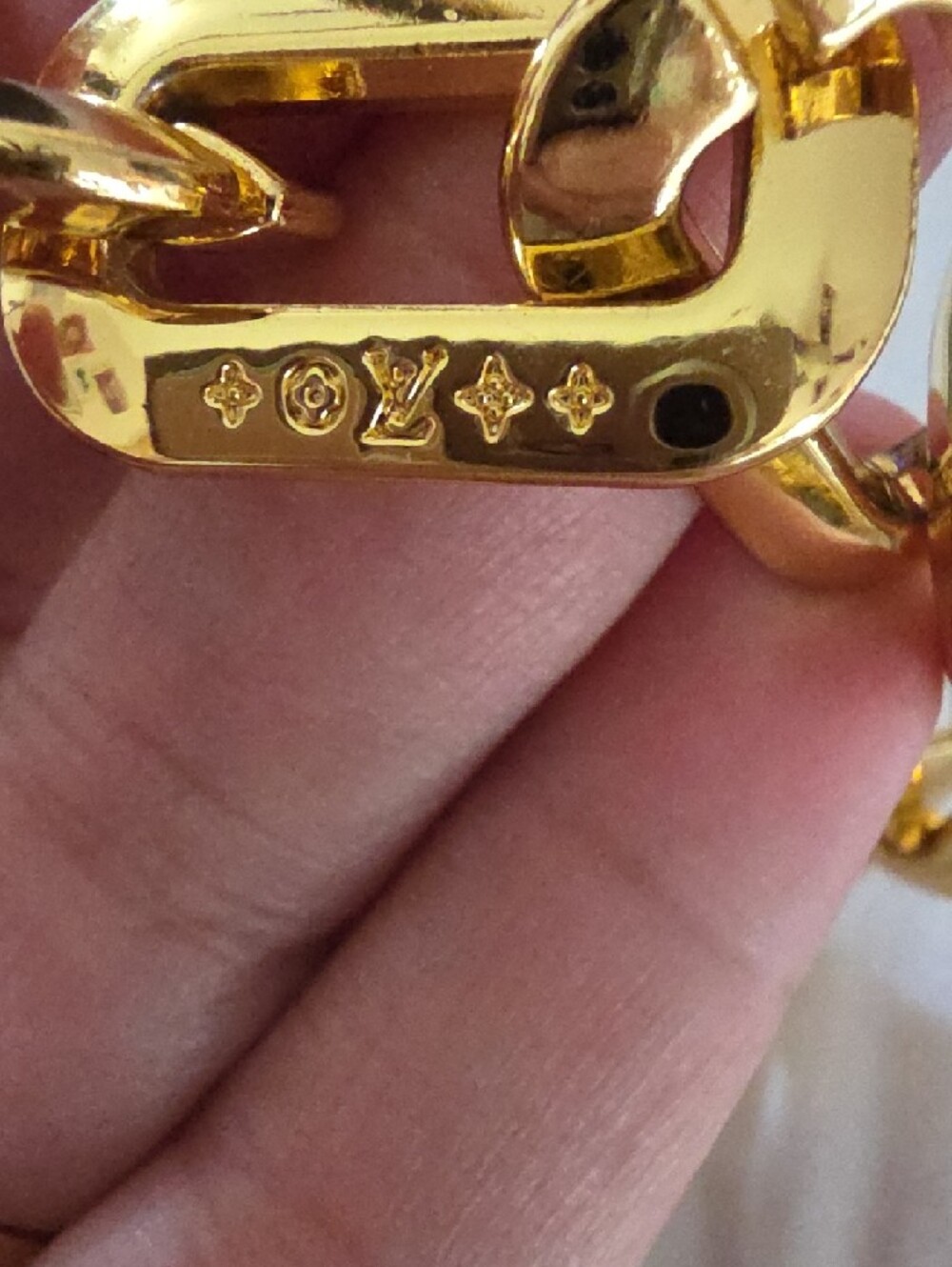 LV Gold paper clip Link Chain Strap 20" - Picture 5 of 6